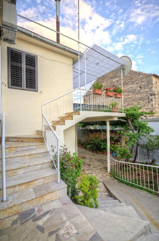 Guesthouse Wish Stari Grad  Zewnętrze zdjęcie