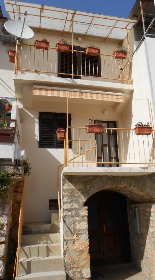 Guesthouse Wish Stari Grad  Zewnętrze zdjęcie